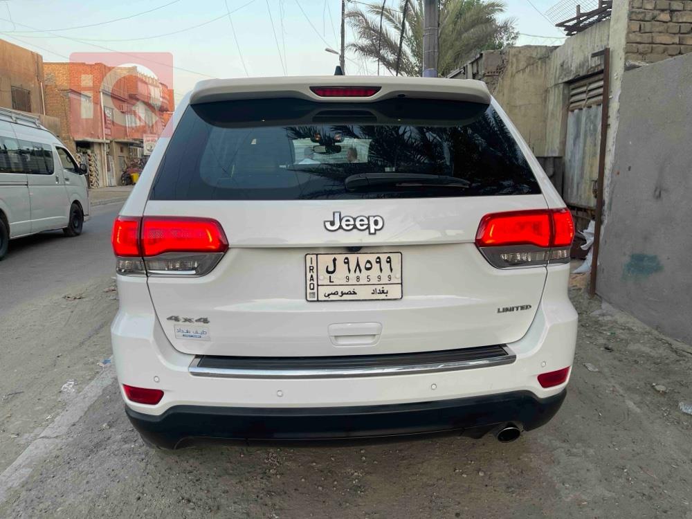 جیپ گراند شیرۆکی